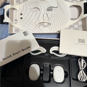 INIA GLOW Wireless Infrared Facial Mask with Accessories